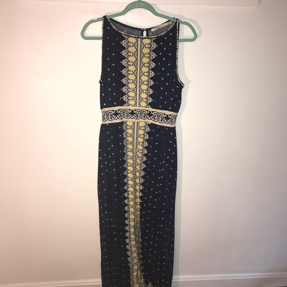 Gorgeous dress to wear anywhere! Anytime!